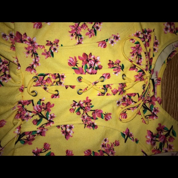 Blouse - Picture 2 of 3